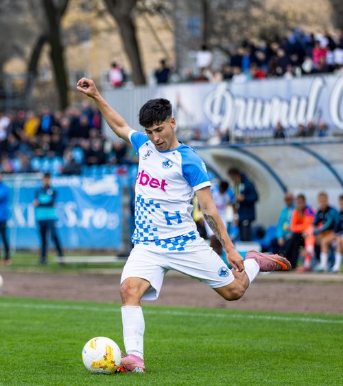 Schimbare de plan la FCSB  Cine e jucătorul pe care vor să parieze „roș-albaștrii”:   „Avem mari speranțe de la el”