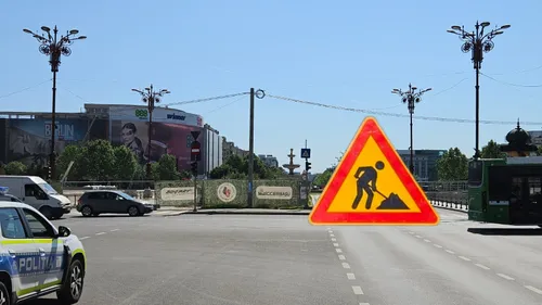 ESENȚIAL | Se închide circulația rutieră în zona Fântânilor de la Piața Unirii, pentru noua etapă a lucrărilor la planșeu. Care este sensul afectat