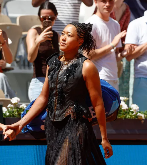 Apariție spectaculoasă la Roland Garros     VIDEO.  Naomi Osaka a atras toate privirile la intrarea pe teren cu   ținuta personalizată