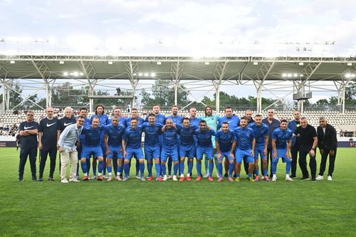 UEFAntasticii, meci aniversar de pe stadionul Arcul de Triumf. FOTO GOLAZO (2).jpeg