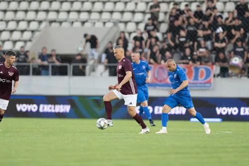 UEFAntasticii, meci aniversar de pe stadionul Arcul de Triumf. FOTO GOLAZO (1).jpeg