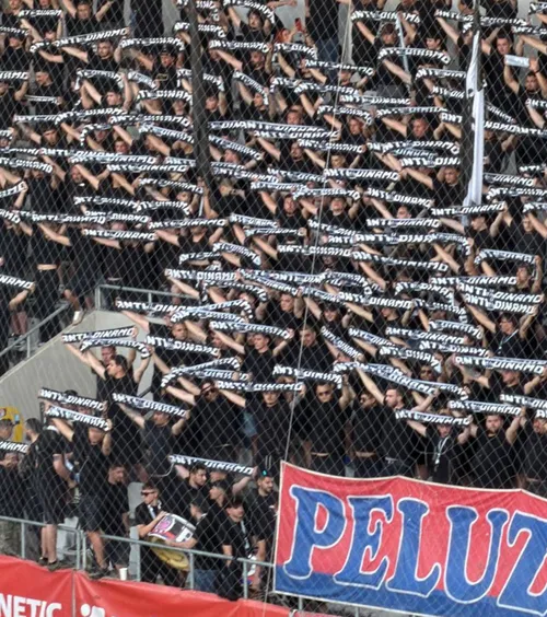 „Arcul” insultelor  Dinamo - FCSB, finala barajului de Conference.   Derby-război cu multe beepuri  în tribune