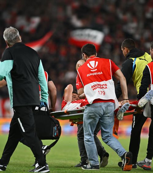 Noi probleme la Dinamo  S-a   accidentat  singur la derby chiar pe final de meci