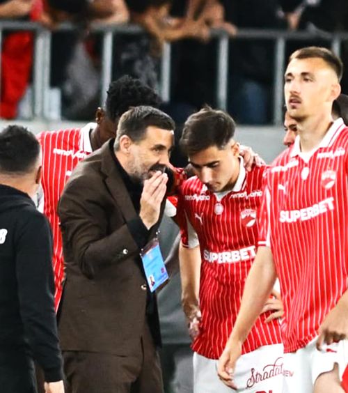 „Trebuie să luptăm pentru trofee”    Zeljko Kopic  face deja planul pentru viitorul sezon al lui Dinamo: „Clubul trebuie să continue să crească”
