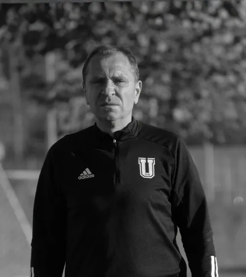 Doliu în fotbalul românesc   Fostul antrenor al FCU Craiova   a decedat.  Mesajul emoționant al lui Gică Popescu: „A fost mereu lângă mine”
