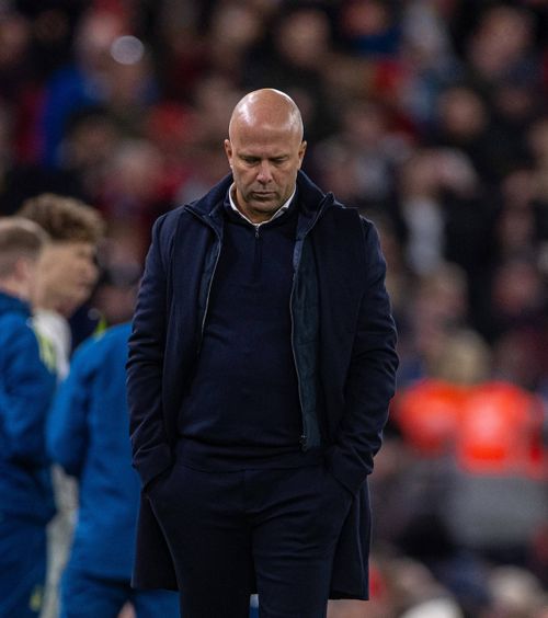 Slot, demis!  După un sezon sub așteptări,   Liverpool  și-a dat afară antrenorul » Cine e favorit să-i ia locul