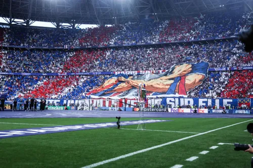 Scenografia fanilor francezi în PSG - Arsenal, finala Champions League (foto: Imago)