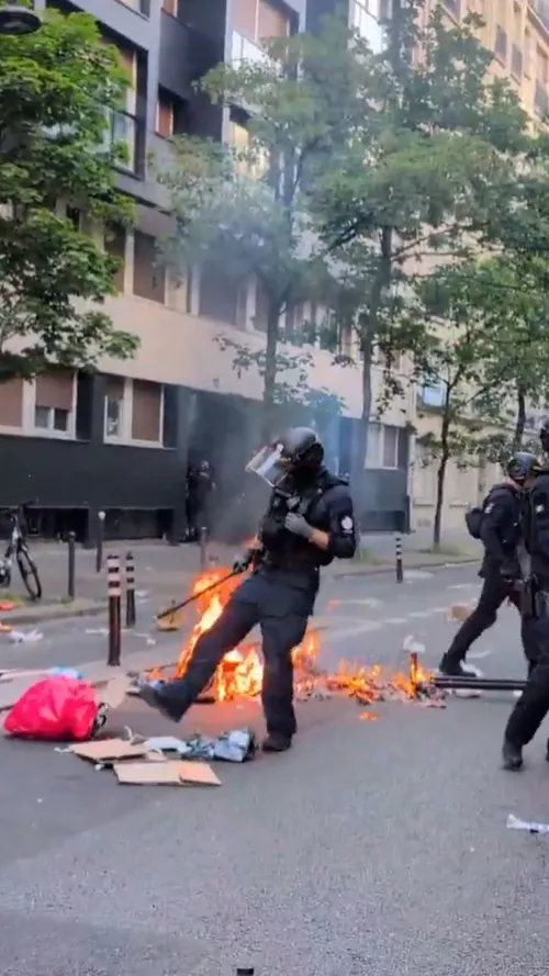 Violențe și acte de vandalism pe străzile din Paris (foto: captură X)