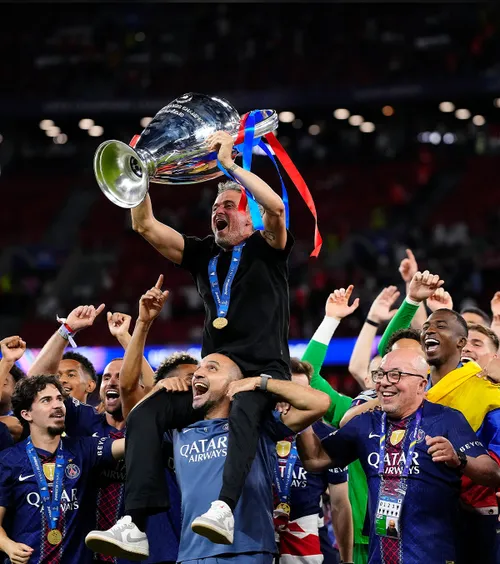 Hat-trick Luis Enrique  Tehnicianul lui PSG, în elita Ligii Campionilor!   Depășit doar de Ancelotti:  „Să vă spun secretul meu?”