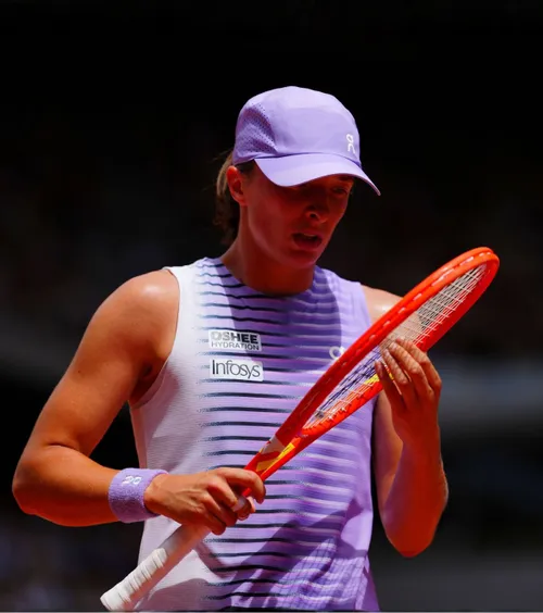 Iga Swiatek, eliminată    VIDEO.  Multipla campioană de la Roland Garros,   învinsă în optimi  de jucătoarea momentului
