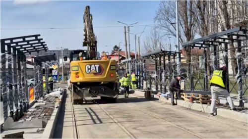 VIDEO | Avans pe șantierul șinelor de pe Bulevardul Expoziției. Cum vor arăta noile refugii din stațiile de tramvai din București