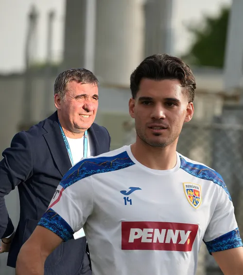 Moment istoric la  națională  Meciul cu Georgia îi plasează pe   Gică Hagi și Ianis  în grupul restrâns al fotbalului mondial: tată selecționer - fiu jucător
