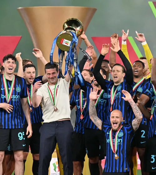 Vedeta lui Chivu, la Real Madrid!  „Galacticii”   plătesc o sumă infimă  pe jucătorul de bază al lui Inter » Ce alte ținte mai au spaniolii