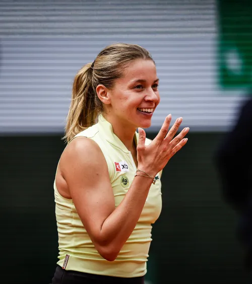 Surpriză Uriașă la Roland Garros  Jucătoarea de pe #114 WTA   s-a calificat în semifinale:  „Nici eu nu știu ce se întâmplă”
