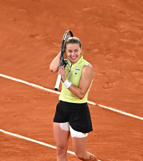 „Poate asta e povestea”    FOTO.  Motivul pentru care   Maja Chwalinska  a purtat ținute de brand-uri diferite la Roland Garros