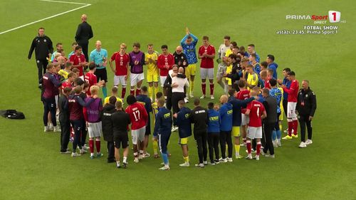 Chritian Eriksen s-a prăbușit pe gazon la Danemarca - Ucraina. Foto - captură Prima Sport (36).jpg