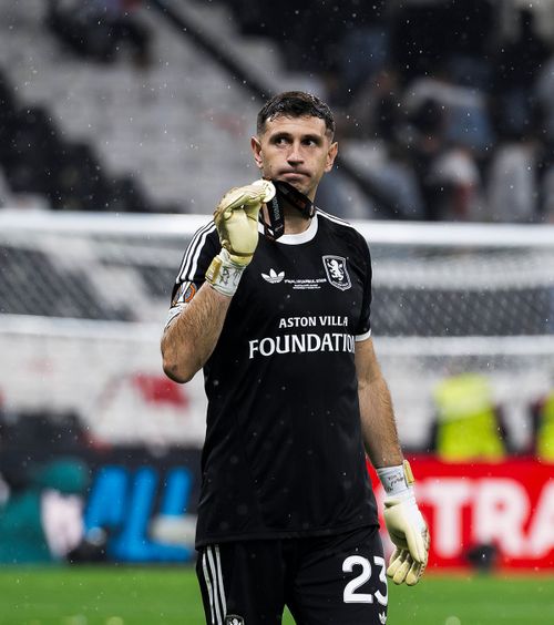 Emiliano Martinez, pe lista unui club imens  Campionul mondial ar putea ajunge într-un alt campionat puternic   după CM 2026