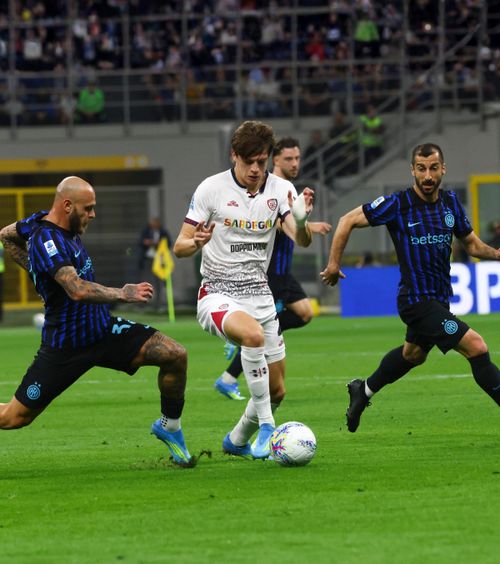 Chivu nu renunță  Inter pregătește   o sumă fabuloasă  pentru fundașul care l-ar putea înlocui pe Dumfries. Prima ofertă a fost refuzată