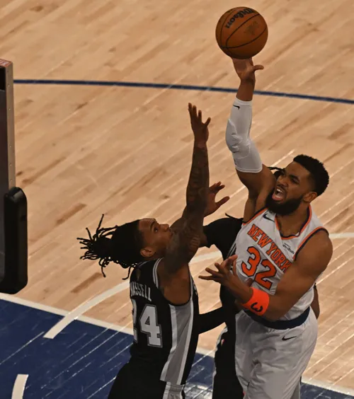 Finală NBA de poveste  New York Knicks a revenit de la   -29 de puncte  și a marcat coșul decisiv cu 1,2 secunde înainte de final!
