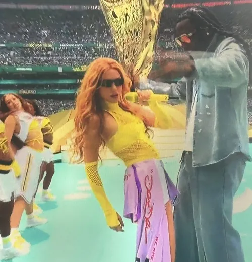 Shakira la festivitatea de începere a CM 2026. Capturi X (7).jpg