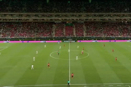Multe locuri neocupate pe stadion la meciul Coreea de Sud - Cehia. Foto: X