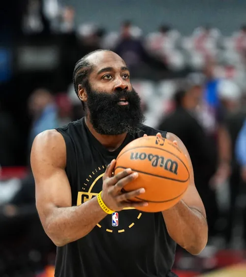 James Harden, arestat    Starul din NBA  a fost reținut în timp ce se afla în oraș cu prietenii » Ce au decis anchetatorii