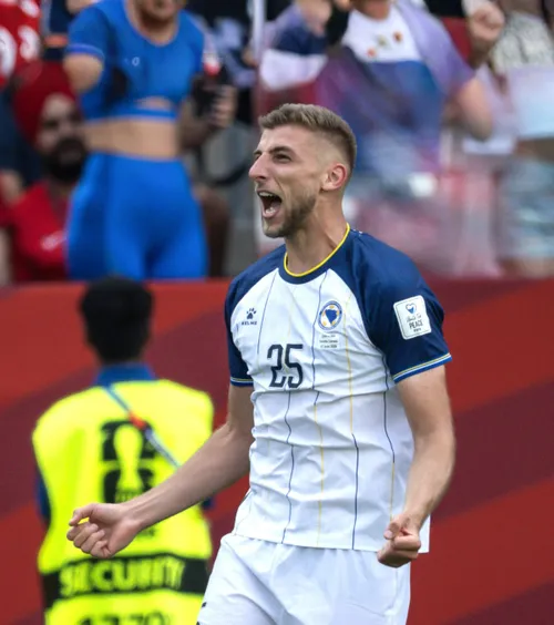 Anunț important despre Lukic  Președintele lui U Cluj, după golul bosniacului la Mondial: „A fost extrem de deschis la negocieri și   a semnat”