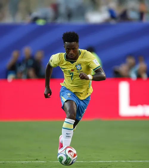 „Să fim pregătiți să suferim”  Vinicius a explicat ce n-a mers în semieșecul Braziliei cu Maroc: „Asta ne-a schimbat complet modul de a juca” +   s-a plâns de gazon