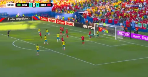 Golul marcat de Vinicius în Brazilia - Maroc 1-1. Foto: captură X/@DiAmbazzador