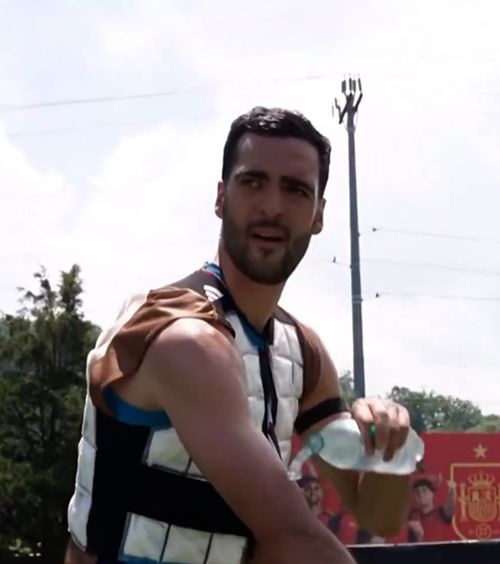 Cum se apără Spania de căldură    FOTO.    Metodele care-i ajută pe campionii europeni  să reziste condițiilor dificile de la Mondial