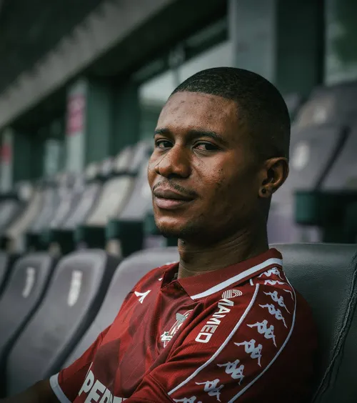 Rapid nu se oprește    Un nou transfer anunțat luni!  A semnat cu echipa lui Daniel Pancu » Detalii despre contract