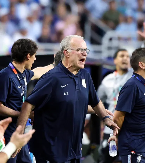 „Nu sunt un model”    FOTO.  Marcelo Bielsa, în centrul unei   controverse la CM 2026:  „Nu trebuie să dau nicio explicație”