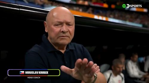 Miroslav Koubek, deranjat de camerele TV FOTO Captură X  (4).jpeg