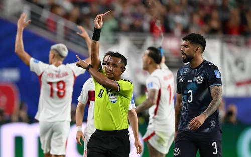 Almiron i-a spus ceva lui Mert cu mâna la gură și a fost eliminat la Turcia - Paraguay