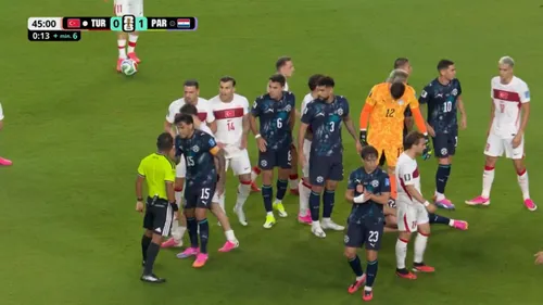 Galarza a „furat” ceasul arbitrului în timpul meciului Turcia - Paraguay FOTO Captură video Antena Play