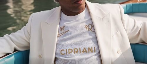Ronaldinho și-a lansat propriul brand de echipament sportiv. Foto: captură Facebook/Ravenna Football Club