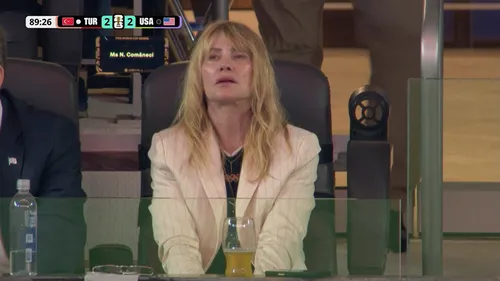 Nadia Comăneci, prezentă la Turcia - SUA. Foto - captură Antena 1 (6).jpg