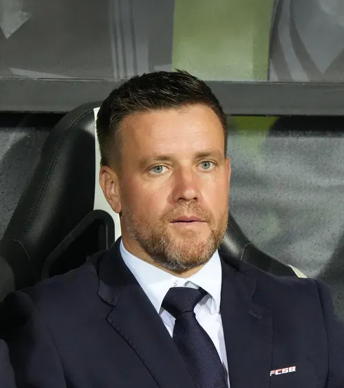 Pintilii pleacă în Grecia!  Fostul antrenor de la FCSB   s-a ținut de cuvânt!   Cu cine a bătut palma