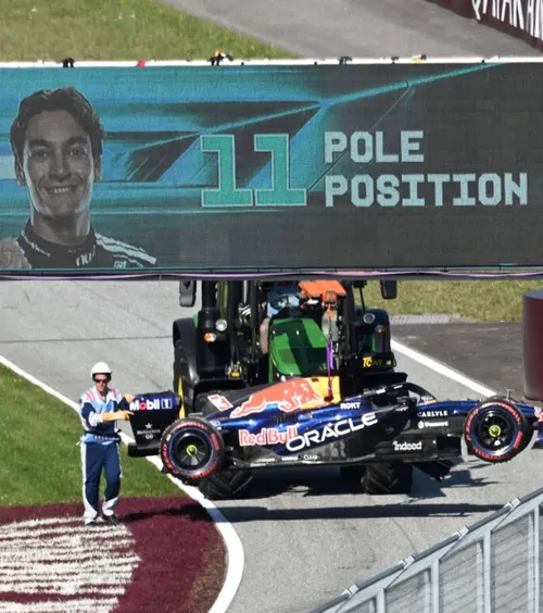 Dezastru pentru Verstappen    FOTO.  Cvadruplul campion mondial,   accident  în calificările Marelui Premiu al Austriei