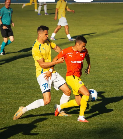 Dinamo, eșec în Polonia    FOTO+VIDEO.  Elevii lui Nuno Campos, învinși în   al doilea amical  al verii! Duțu și Epassy, moment jenant