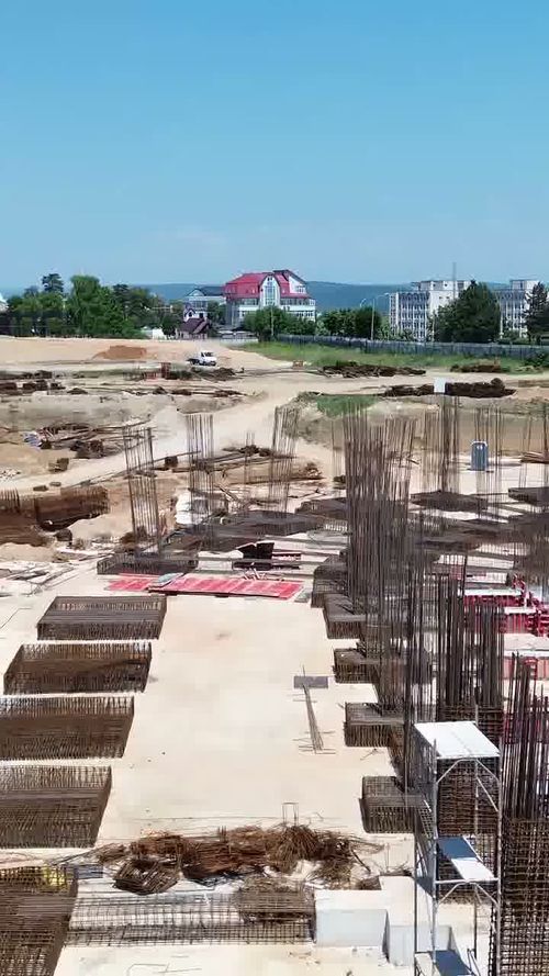 Noul stadion „Nicolae Dobrin” din Pitești începe să prindă contur. Foto: Facebook, @Constructii Erbasu