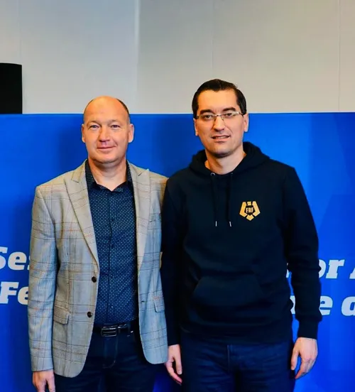 „Te iubesc” și „Love you”  Președintele unui club din România,   acuzat de o junioară de hărțuire sexuală.  Cazul e în atenția organelor penale și a FRF