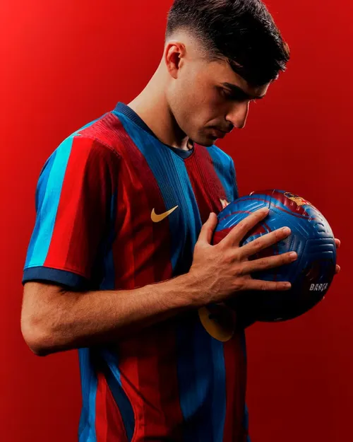 Barcelona a prezentat echipamentul pentru sezonul 2026-2027 (foto: fcbarcelona.com)