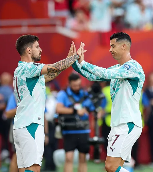 Ronaldo s-a supărat la schimbare    FOTO.    Fețele lui Cristiano  când a fost înlocuit la Portugalia - Croația. Reacția la golul victoriei