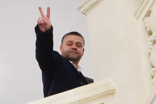Dl. Ciucu trăiește, de azi, “Săptămâna Fără Surmenaj!”. Judecătorii i-au dat primarului general al Capitalei OK de concediu în Portugalia cu data de vineri, 3 iulie