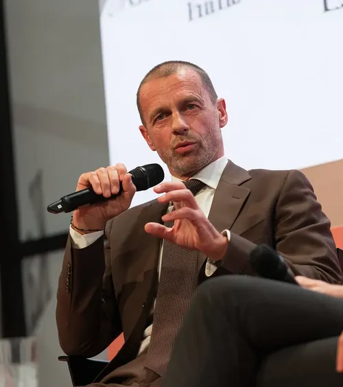 Ceferin, aplaudat de cehi  Federația de la Praga a salutat decizia UEFA care   a schimbat traseul echipelor în Europa