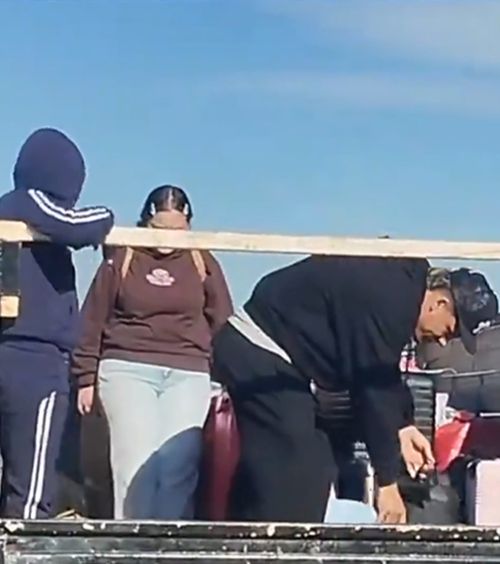 I-a uimit pe toți!     VIDEO.  Cum a fost surprinsă   vedeta Uruguayului  la întoarcerea în țară, după eliminarea de la Mondial