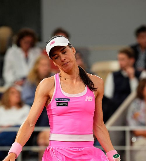 Dramatism total la Wimbledon!     Sorana Cîrstea,  eliminată în turul trei după un tie-break de infarct în setul decisiv cu Noskova. Tensiuni între româncă și echipa sa!