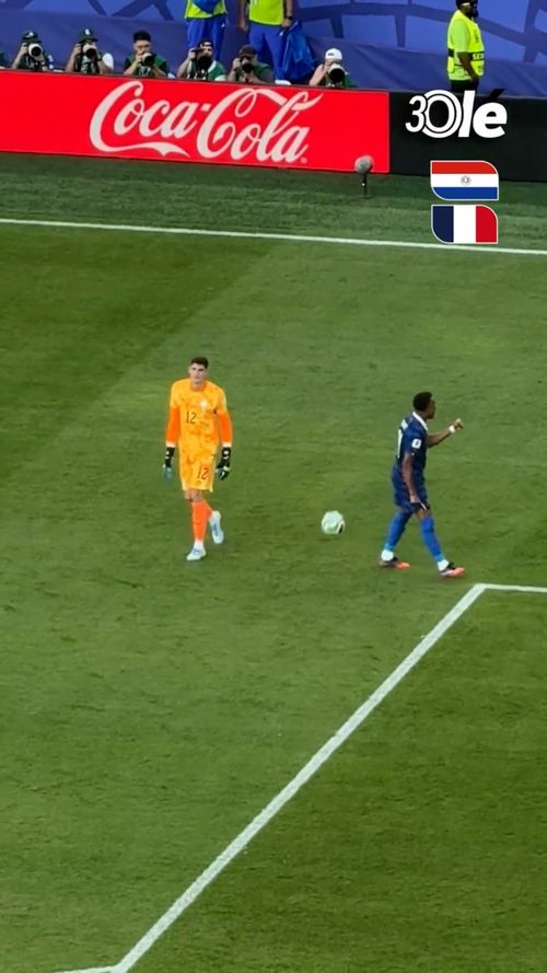 Kylian Mbappe a refuzat să dea mâna cu Orlando Gill la finalul meciului Parguay - Franța Foto captură X .jpeg