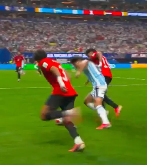 Gol anulat ca în Superliga  Faza din meciul   Argentina - Egipt  a amintit de derby-ul Rapid - Dinamo